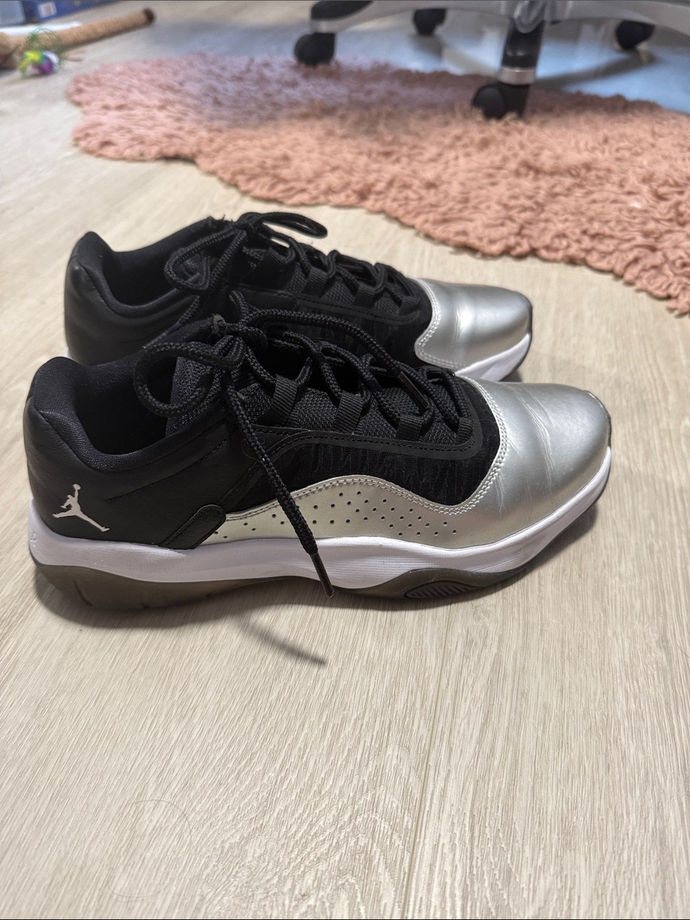 Jordan Women's Black and Silver Athletic Sneakers - Size 9